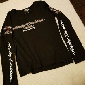 Black long sleeve shirt